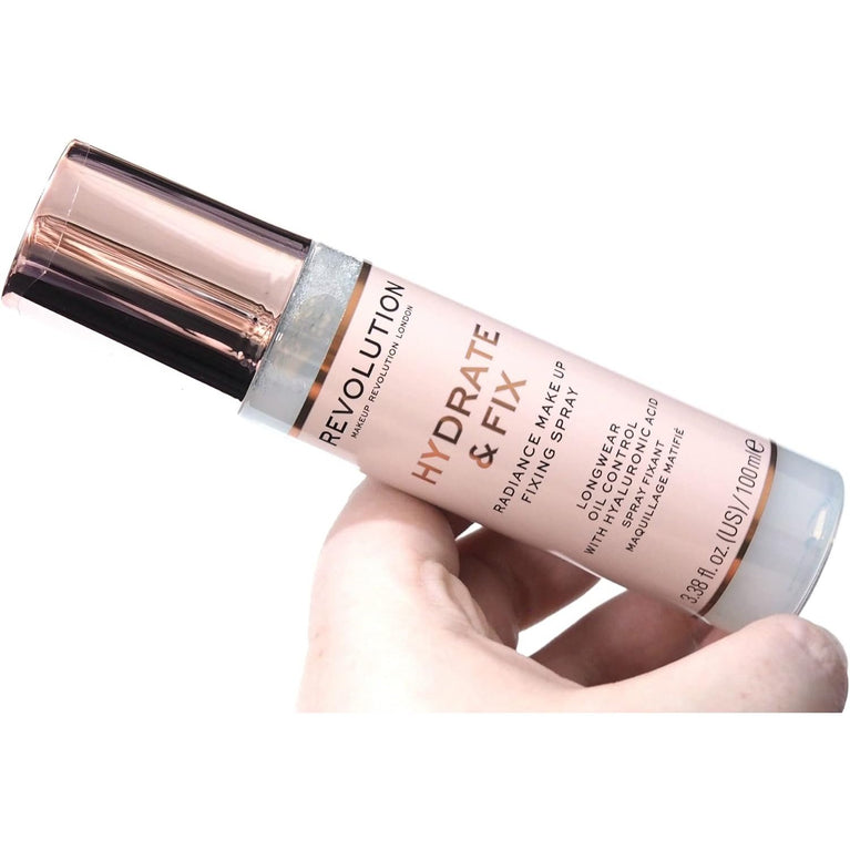 Revolution Beauty London Matte Fix & Hydrate Spray with Hyaluronic Acid