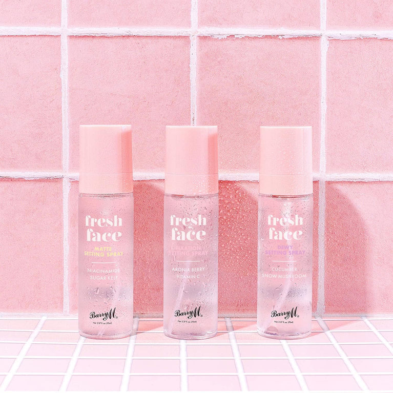 Barry M Ultimate Makeup Lock Setting Spray with Matte Finish - Infused with Mattifying Sugar Kelp and Hydrating Niacinamide for All-Day Perfection